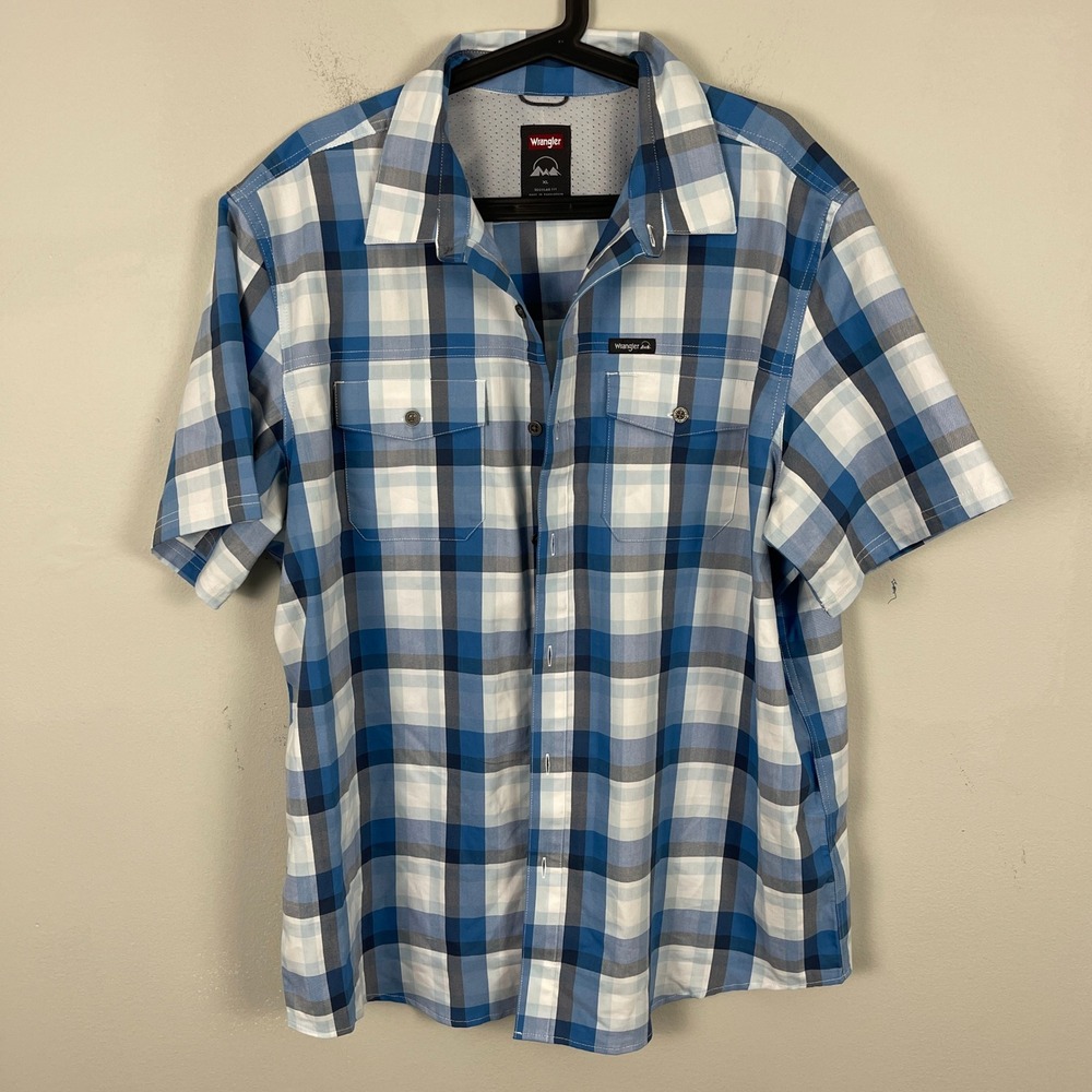 Wrangler Men's M Medium Blue Plaid Short Sleeve Button-Up Shirt Outdoors Casual